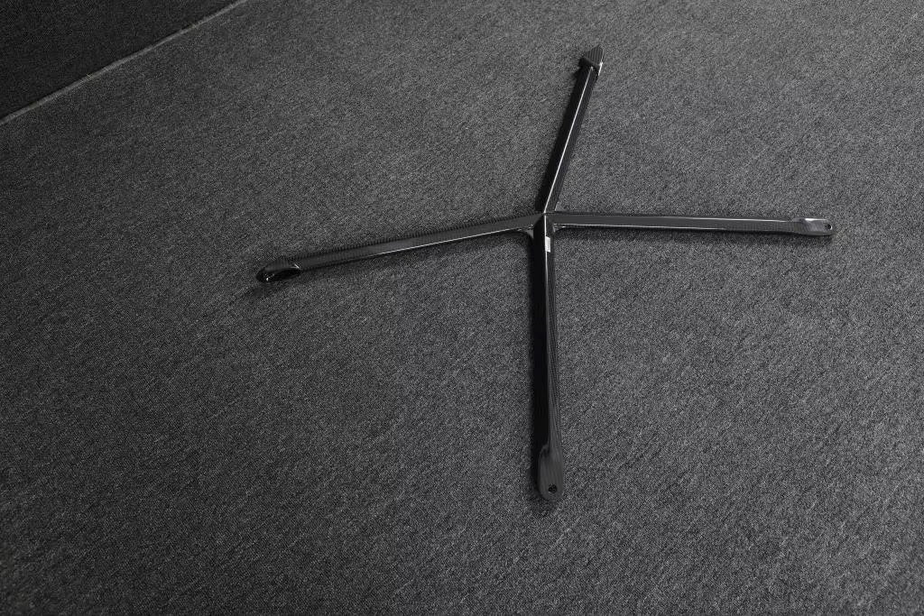 Hurcan Carbon fiber Engine X brace